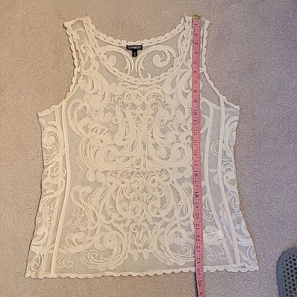 Express ivory lace tank top med - Picture 7 of 11